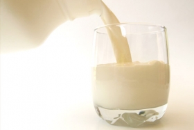 Q: Which Milk is Best? Analyzing Milk and Milk Substitutes